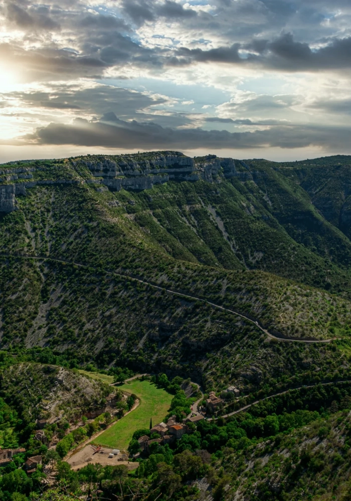 bannière Le GR7 : la traversée du Massif Central par les Parcs 